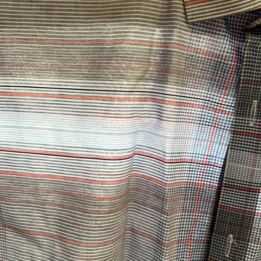 Calvin Klein plaid shirt sleeve button down - Picture 2 of 5